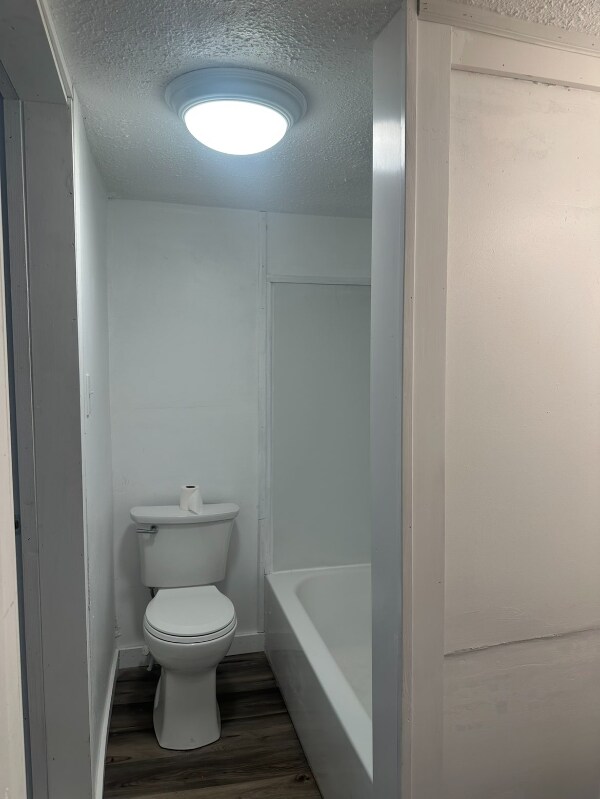 Building Photo - 203 Roan Ave