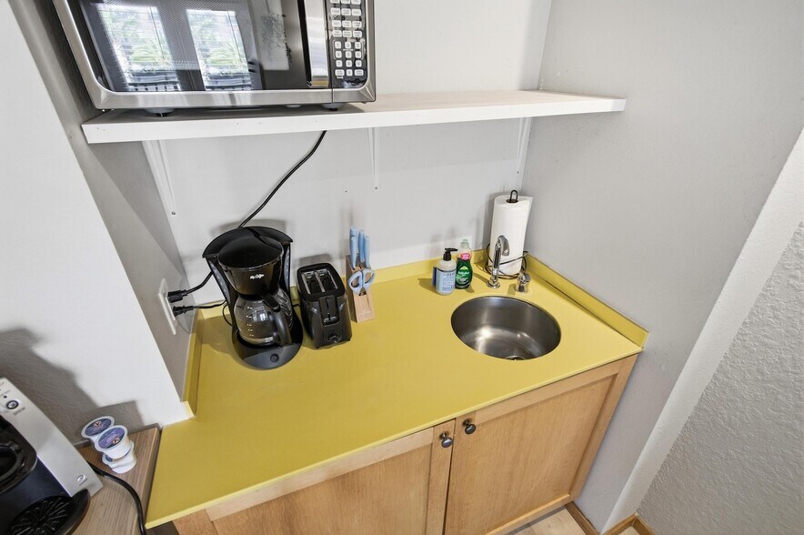 Building Photo - 101 Palm Harbor Pky