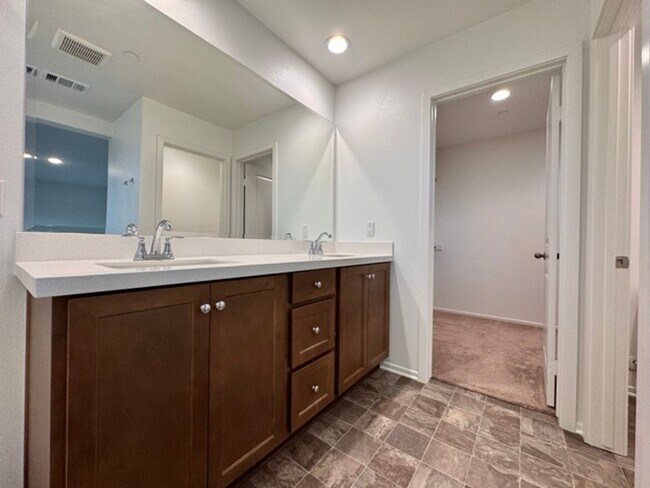 Building Photo - SOLAR INCLUDED! Stunning 3 Bedroom Home in...