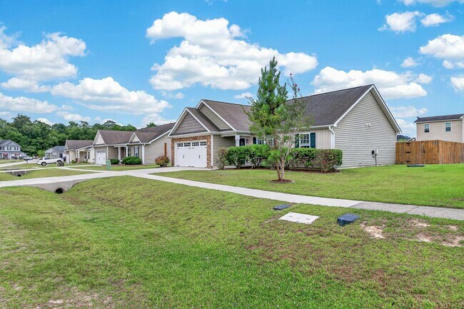 Building Photo - Relax and Unwind in This Sterling Farms Gem