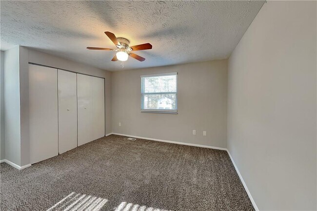 Building Photo - 455 Sheringham Ct