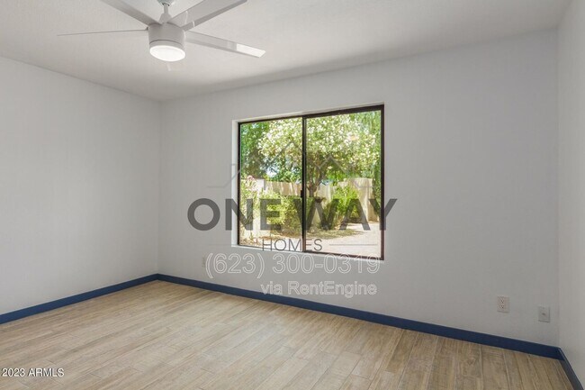Building Photo - 5906 E Juniper Ave