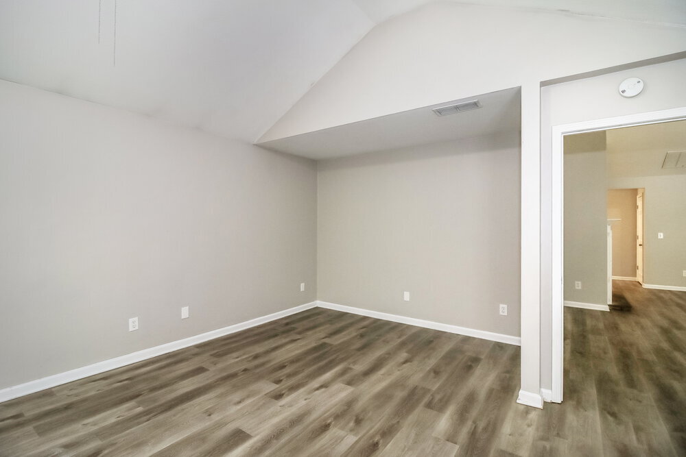 Building Photo - 224 Greenview Dr