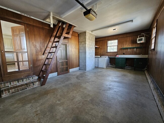 Building Photo - 27820 Crooked Oak Ln