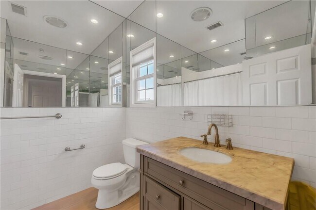 Building Photo - 1200 Half Moon Bay Dr