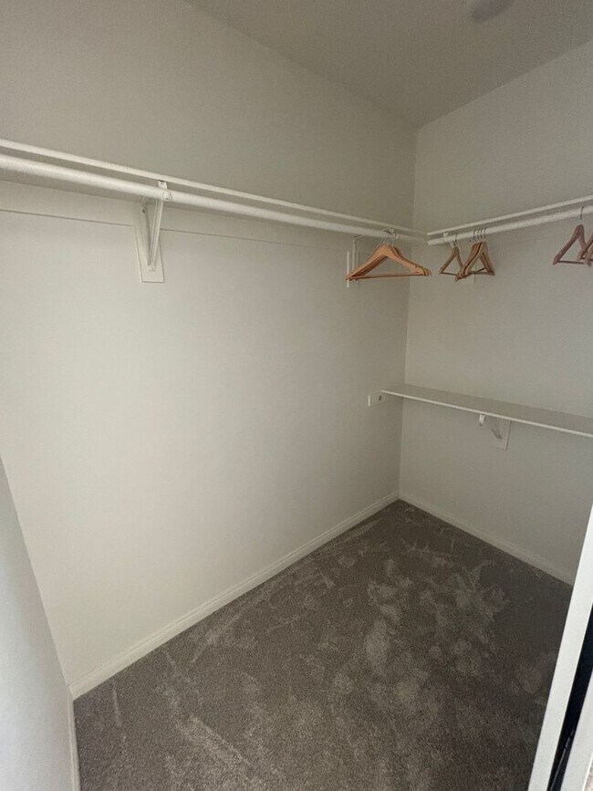 Building Photo - 2 BEDROOM, 2 BATHROOM IN 55+ COMMUNITY OF JESS RANCH