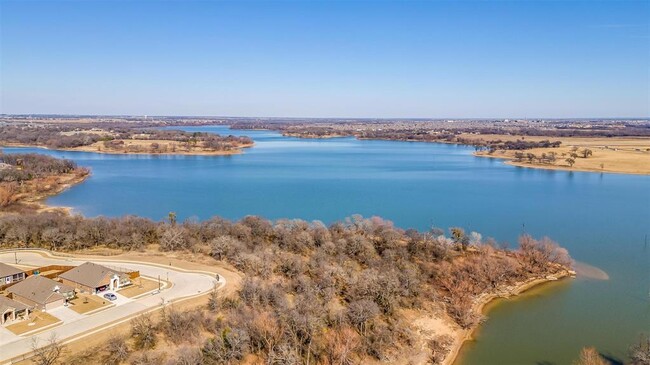 Building Photo - 3309 Comal Dr