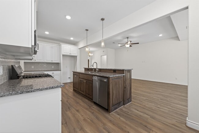 Building Photo - 12879 Oak Barrel Rd