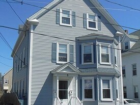 Building Photo - 5 Pearl St