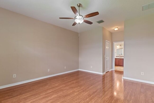 Building Photo - Executive Living Waits!