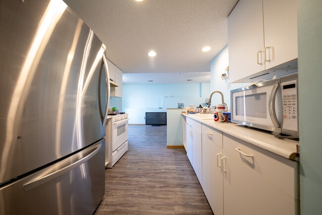 Building Photo - 1039 Fillmore Cir NE