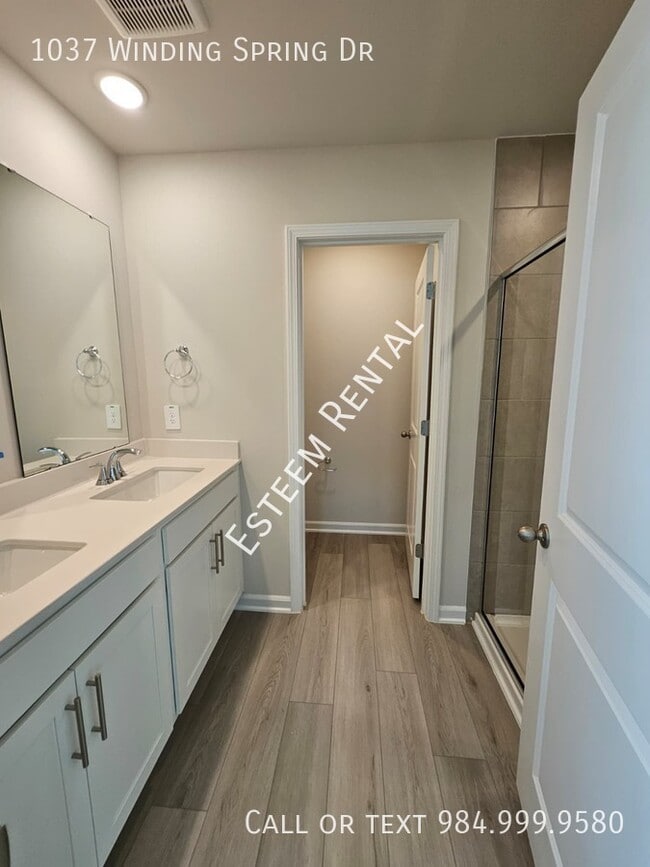 Building Photo - 1037 Winding Spg Dr