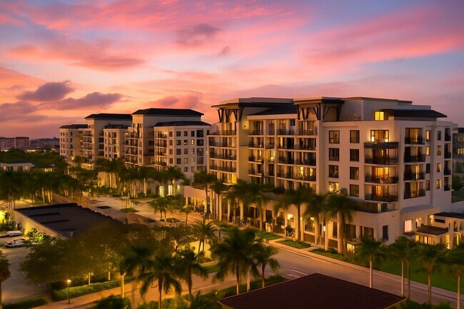 Building Photo - 485 E Royal Palm Rd