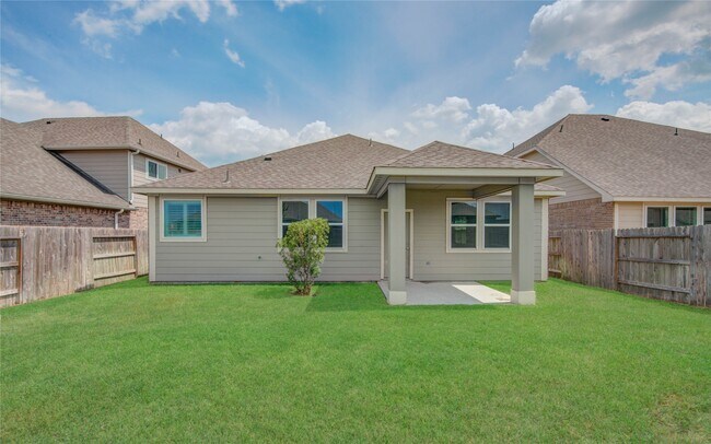 Building Photo - 2425 Temple Crag Dr