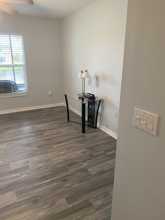 Building Photo - 304 Acadia Dr
