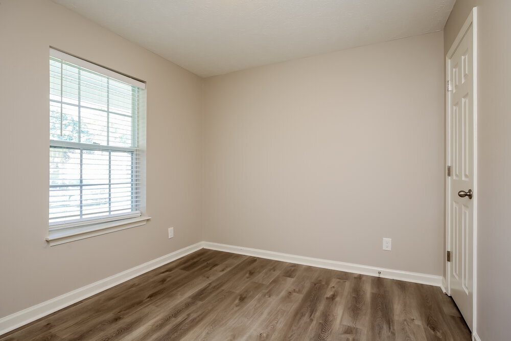 Building Photo - 864 Lavergne Ln