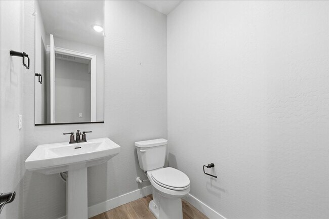 Building Photo - 2225 N 140th Dr