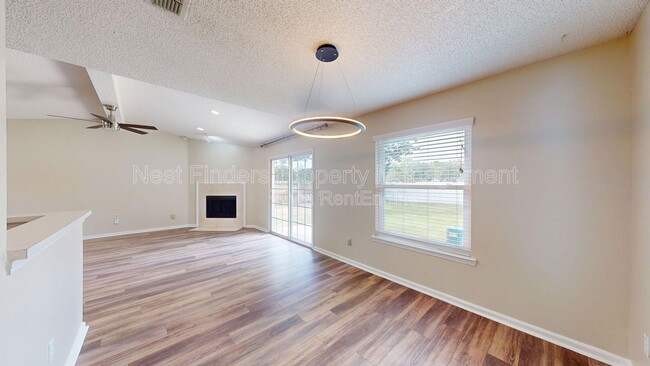 Building Photo - 4578 Blue Stream Ln N