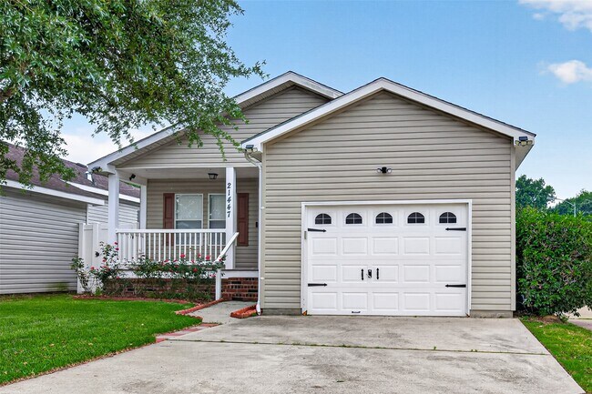 Building Photo - 21447 Sweet Grass Ln