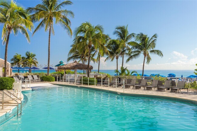 Building Photo - 17375 Collins Ave