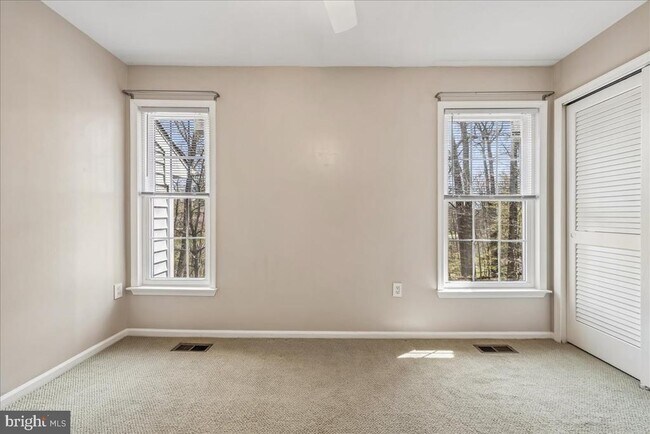 Building Photo - 2002 Derby Ridge Ln