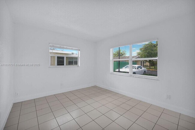 Building Photo - 6947 SW 7th St