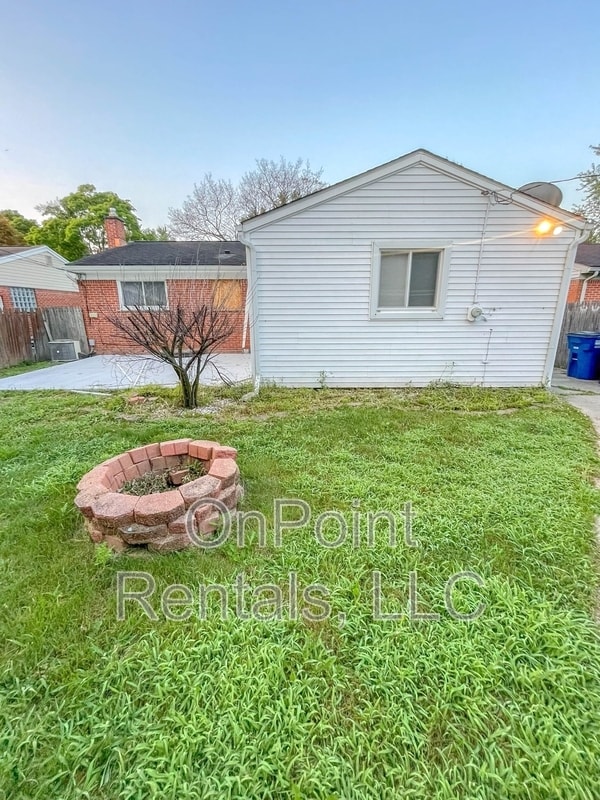Building Photo - 30816 Grandview Ave