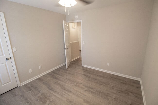 Building Photo - 1306 Godas Cir