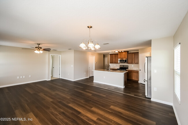 Building Photo - 3340 Canyon Falls Dr