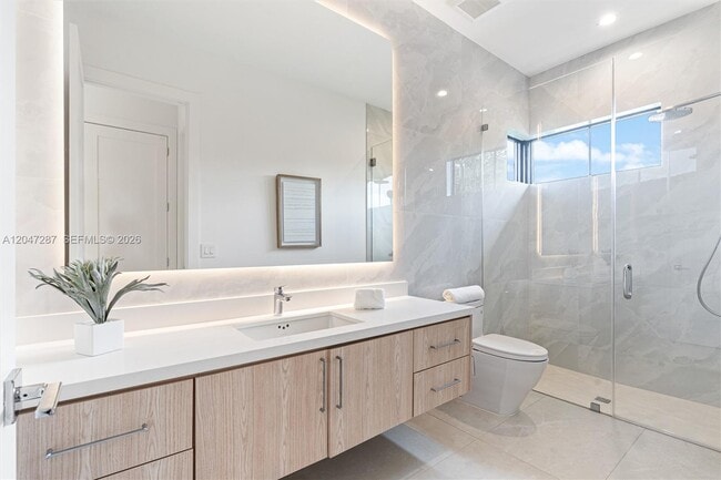 Building Photo - 14930 SW 16 Ct