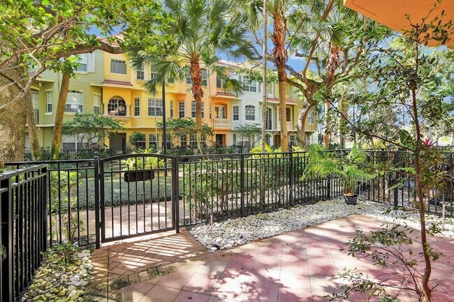 Building Photo - 2441 San Pietro Cir