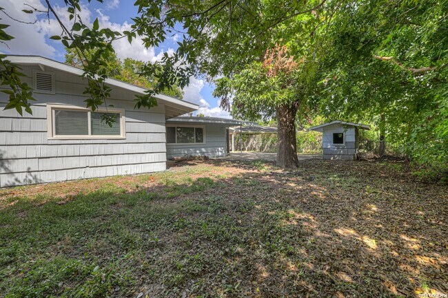 Building Photo - 146 Cardinal Dr