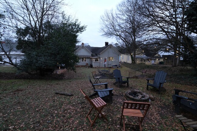 Building Photo - 179 Park Ave