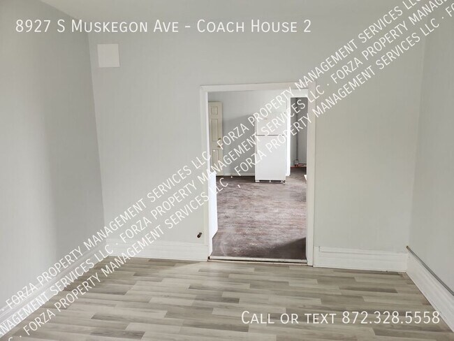 Building Photo - 8927 S Muskegon Ave