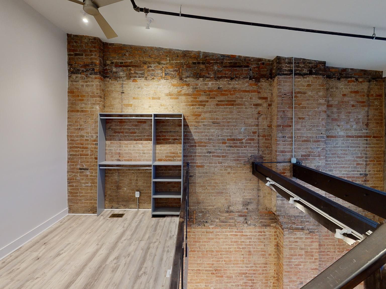 Building Photo - 1710 Elm St