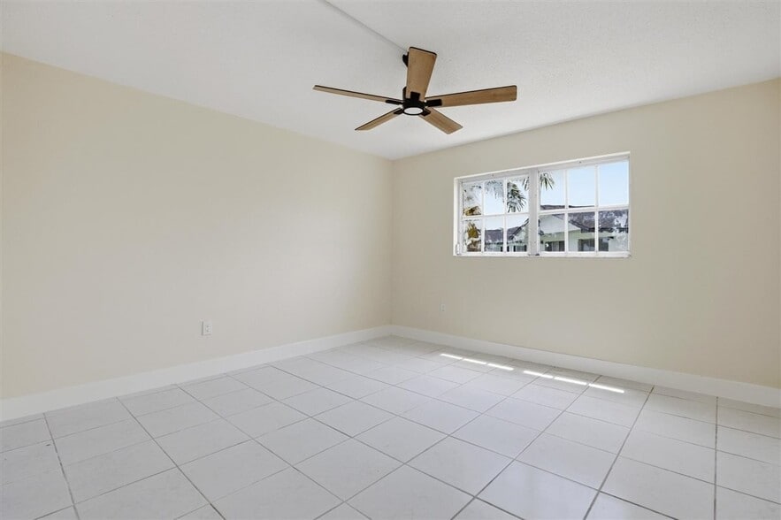 Building Photo - 3704 Broadway