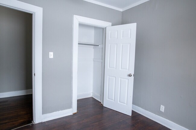 Building Photo - 501-503 W Norman