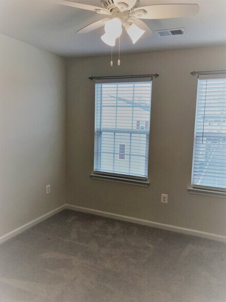 Building Photo - 2802 Wheatland Station Way