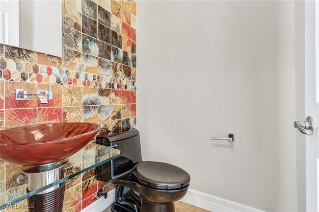 Building Photo - 9754 Wilshire Lakes Blvd