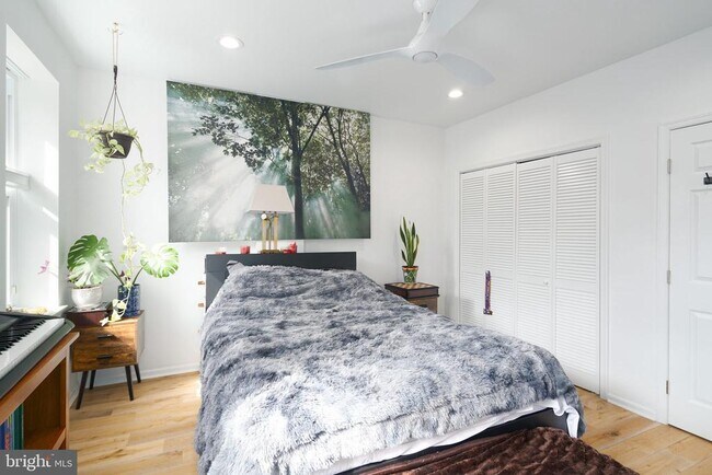 Building Photo - 3045 Baltz St