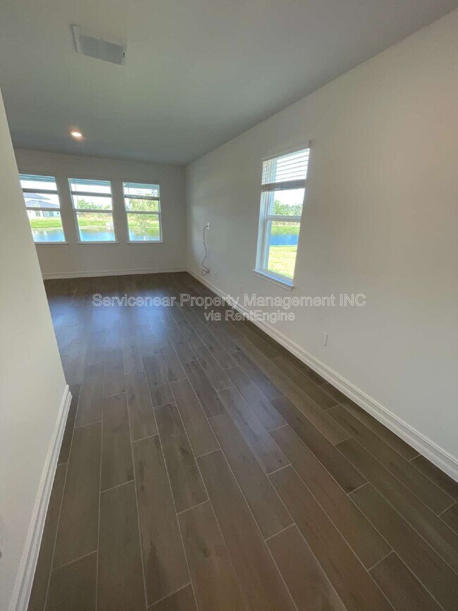 Building Photo - 7124 119th Ct E