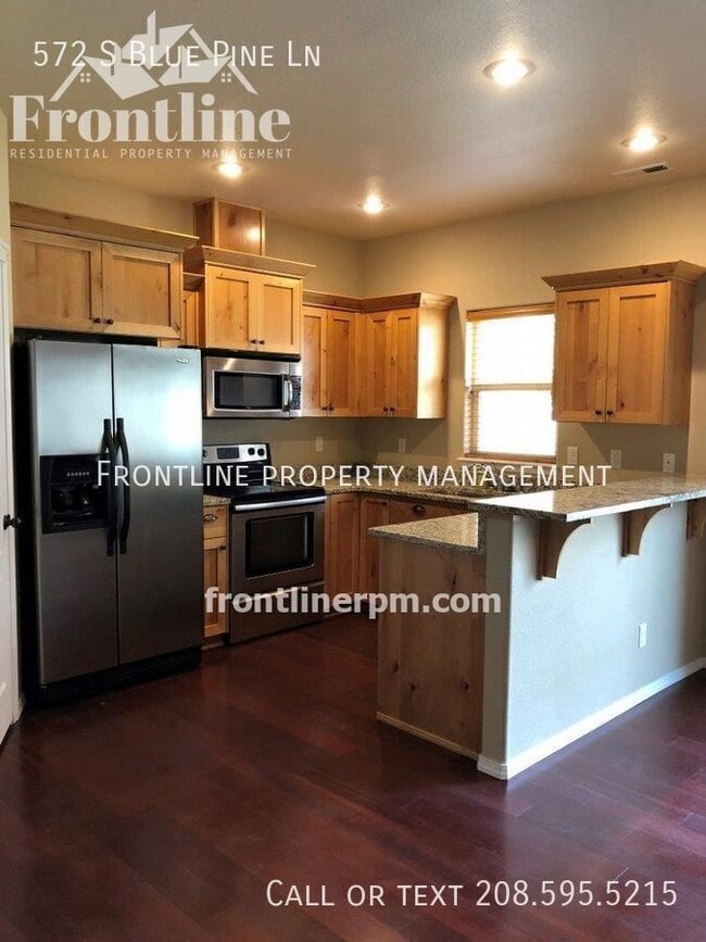 Building Photo - 572 S Blue Pine Ln