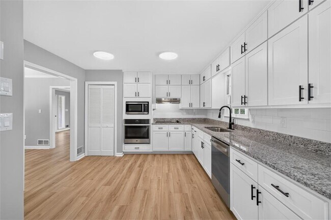 Building Photo - 3606 Suwanee Creek Ct