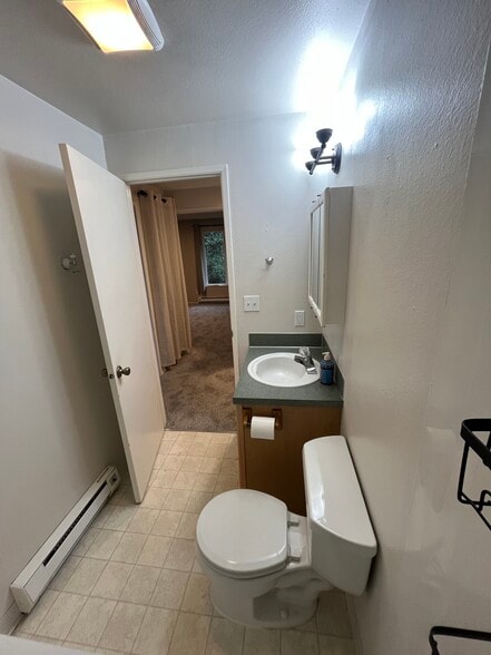 Building Photo - 4167 SE Cesar E Chavez Blvd