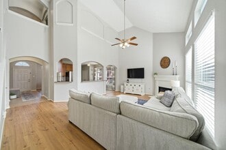 Building Photo - 9207 Hidden Ct