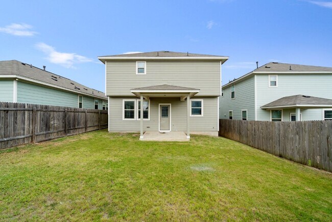 Building Photo - 467 Twisted Oaks Ln