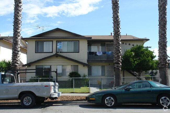 Building Photo - 3184 Pearl Ave