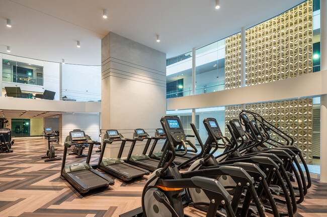 24-Hour Access Fitness Studio - 400 S Broadway