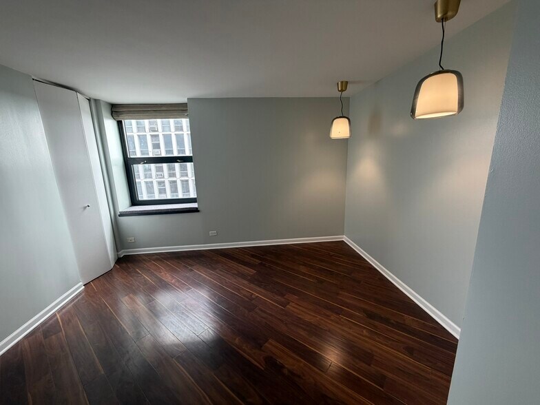 Building Photo - 3660 N Lake Shore Dr