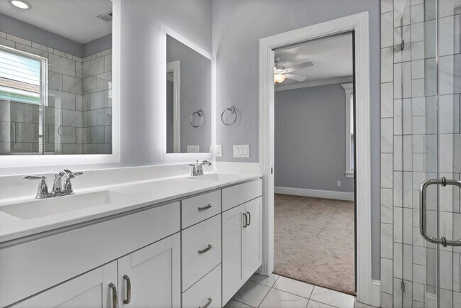 Building Photo - CATHERINES' COVE - Located off Bayshore Dr...